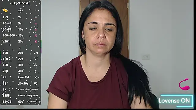 Snapshot of selena_ferri chatting on November 15, 10:37 pm selena ferri online show from November 15, 10:37 pm