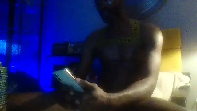 Snapshot of BEATKING22 chatting on May 3, 7:47 am BEATKING22 online show from May 3, 7:47 am