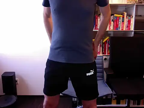 Snapshot of Slave_75 chatting on September 8, 4:50 pm Slave 75 online show from September 8, 4:50 pm