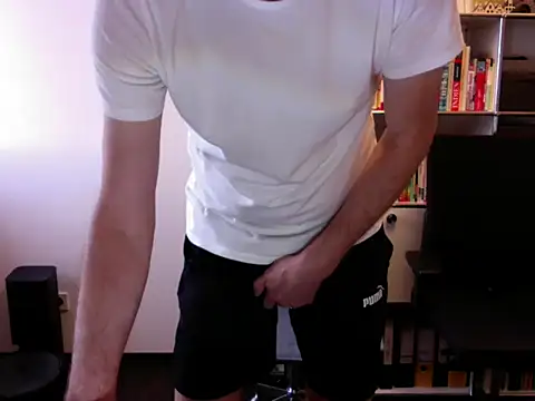 Snapshot of Slave_75 chatting on September 12, 5:51 am Slave 75 online show from September 12, 5:51 am