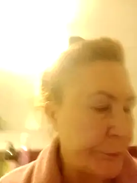 Hottie-Mom online show from November 24, 8:25 am