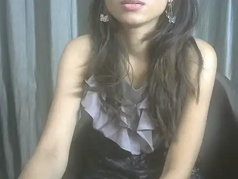 sexy lela online show from January 7, 8:13 am