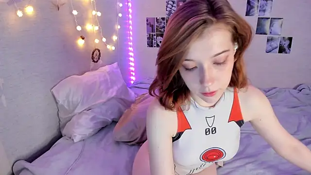 Snapshot of YunaPeace chatting on October 24, 10:55 am YunaPeace online show from October 24, 10:55 am