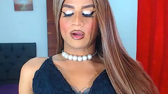 Snapshot of Valenntyna chatting on December 13, 12:20 am Valenntyna online show from December 13, 12:20 am