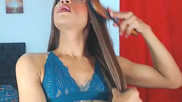 Snapshot of Valenntyna chatting on February 11, 6:22 pm Valenntyna online show from February 11, 6:22 pm