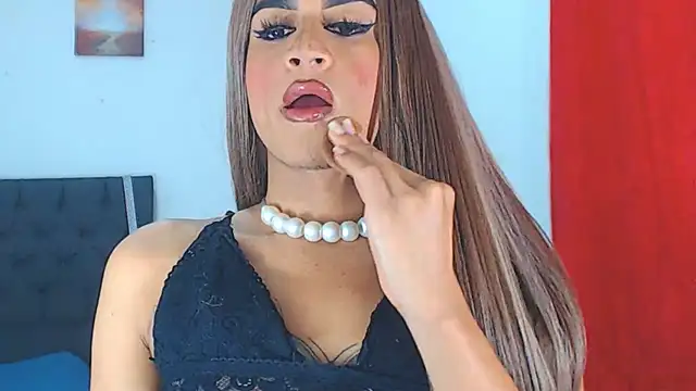 Snapshot of Valenntyna chatting on February 25, 6:53 pm Valenntyna online show from February 25, 6:53 pm