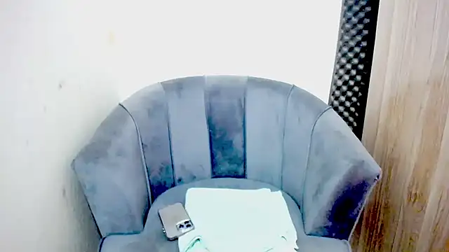 Snapshot of Sakura_Moe chatting on December 4, 4:33 am Sakura Moe online show from December 4, 4:33 am