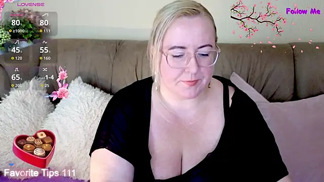 Snapshot of Ginesia chatting on July 25, 12:47 pm Ginesia online show from July 25, 12:47 pm
