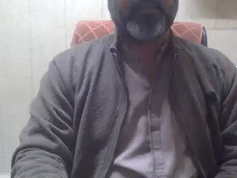 Snapshot of hairymaster95 chatting on December 20, 11:00 am hairymaster95 online show from December 20, 11:00 am