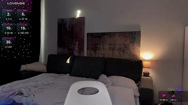 Megan Nilson online show from March 15, 5:19 am