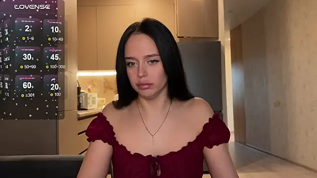 Megan Nilson online show from April 21, 9:37 am