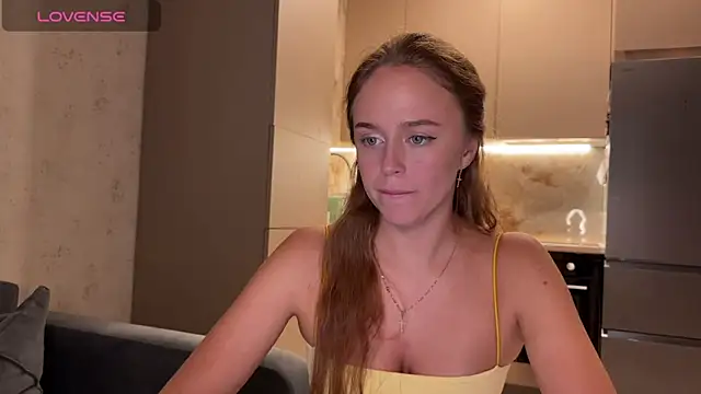 Snapshot of Megan_Nilson chatting on June 8, 7:47 pm Megan Nilson online show from June 8, 7:47 pm