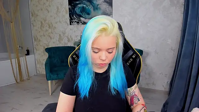 EnergyBunny 1 online show from December 3, 7:23 pm