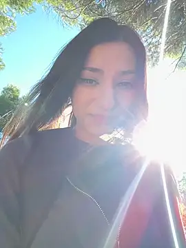 Snapshot of _MiaQueen_ chatting on December 7, 12:13 pm  MiaQueen  online show from December 7, 12:13 pm