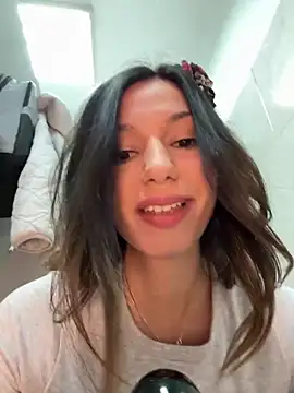 Snapshot of _MiaQueen_ chatting on March 16, 9:37 pm  MiaQueen  online show from March 16, 9:37 pm