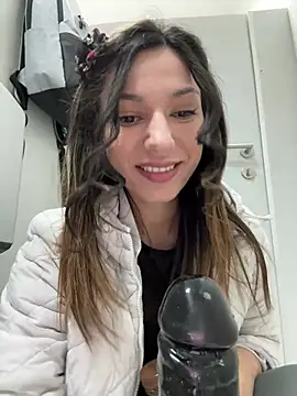 Snapshot of _MiaQueen_ chatting on March 17, 11:32 pm  MiaQueen  online show from March 17, 11:32 pm