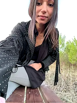 Snapshot of _MiaQueen_ chatting on November 12, 3:12 pm MiaQueen online show from November 12, 3:12 pm