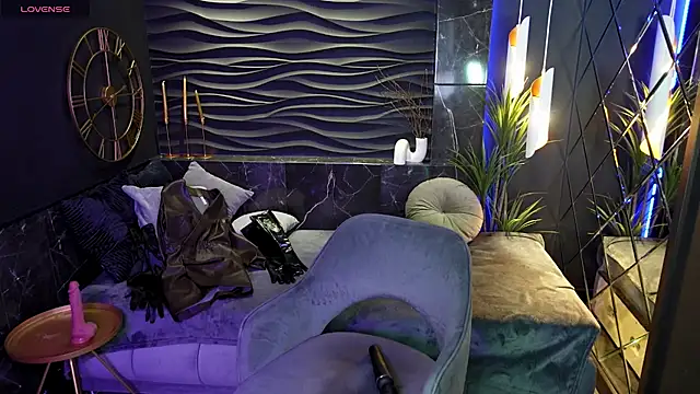 KylieMellow online show from January 31, 5:30 am