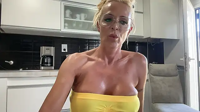 Reyna63 online show from January 14, 7:30 pm