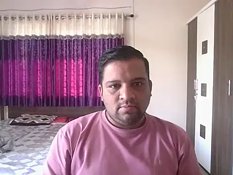 Snapshot of dhruv_love chatting on December 15, 4:17 am dhruv love online show from December 15, 4:17 am