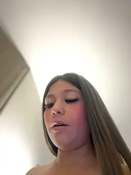 Alyshanon18 online show from March 20, 12:08 am