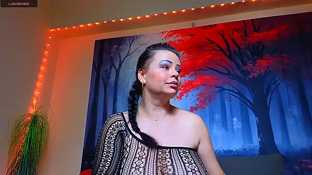 ElizabethEven online show from March 20, 9:35 pm