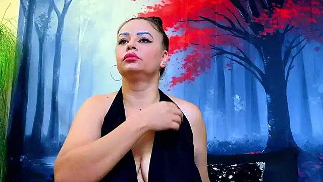 ElizabethEven online show from October 15, 8:31 pm