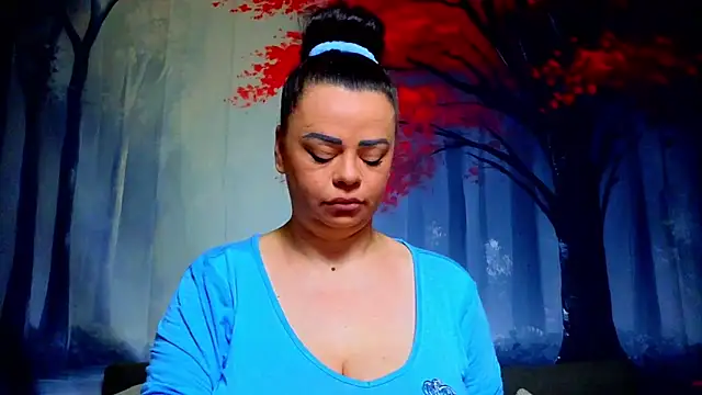 ElizabethEven online show from March 8, 7:06 pm