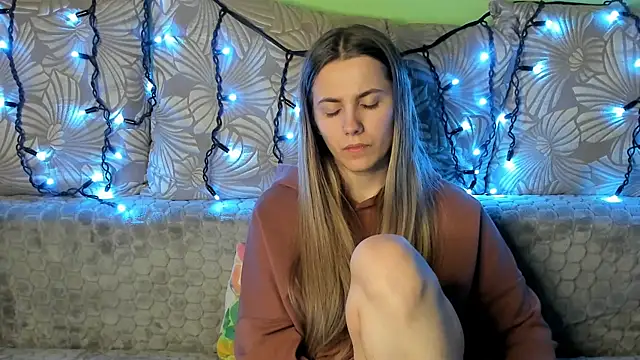 MaggieCake online show from December 27, 4:04 am