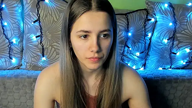 MaggieCake online show from January 25, 2:26 am