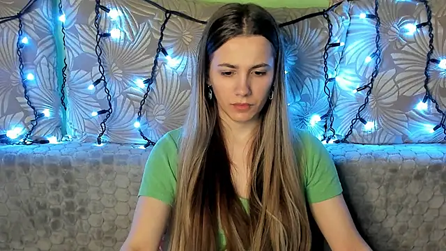 MaggieCake online show from February 9, 4:25 am