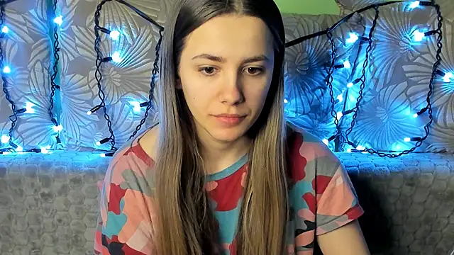 MaggieCake online show from February 21, 5:13 am