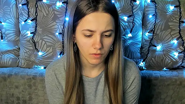 MaggieCake online show from March 1, 5:52 am