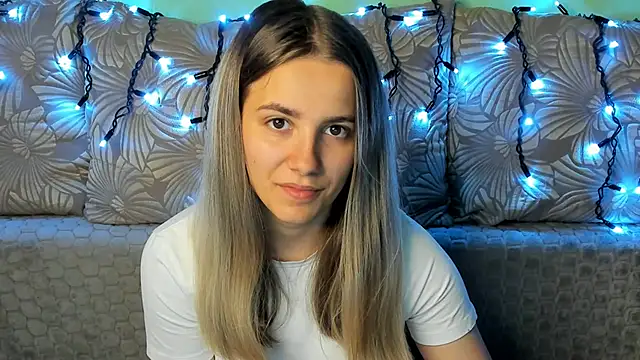 MaggieCake online show from October 14, 12:33 am