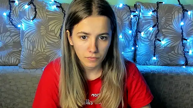 MaggieCake online show from October 29, 1:30 am