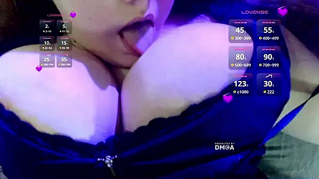 Mrs Dream online show from March 18, 1:00 am