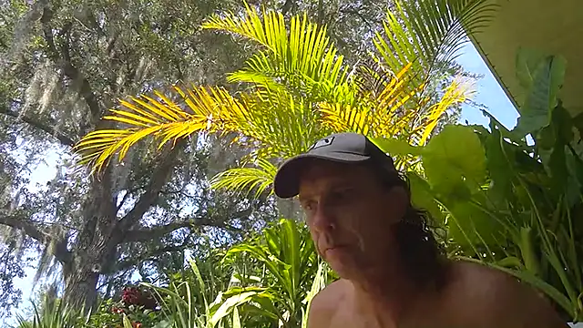 Snapshot of eliberator1777 chatting on May 16, 7:56 pm eliberator1777 online show from May 16, 7:56 pm