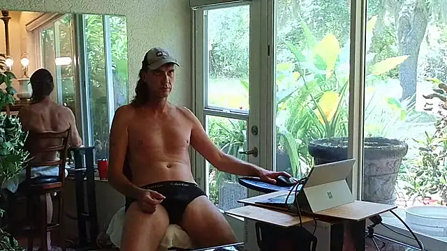 Snapshot of eliberator1777 chatting on June 6, 6:34 pm eliberator1777 online show from June 6, 6:34 pm