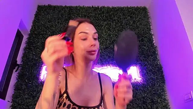 realhotfallingdevil online show from March 31, 3:41 am