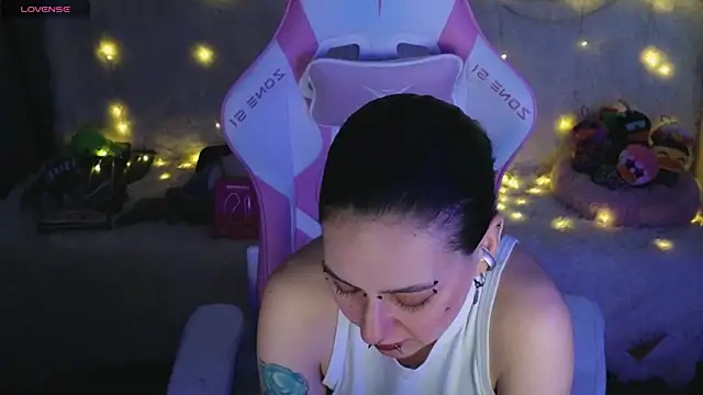 Ginger Stay online show from April 22, 8:17 am