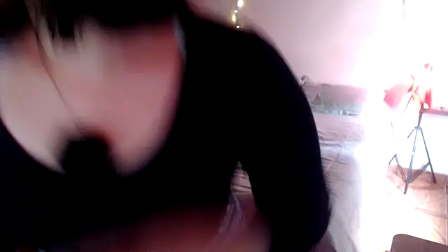 Snapshot of venus_666 chatting on May 1, 7:40 pm venus 666 online show from May 1, 7:40 pm
