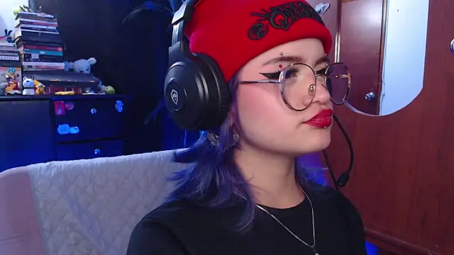 Snapshot of Raventh_ chatting on September 23, 10:46 pm Raventh online show from September 23, 10:46 pm