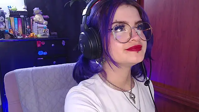 Snapshot of Raventh_ chatting on September 29, 7:40 pm Raventh online show from September 29, 7:40 pm