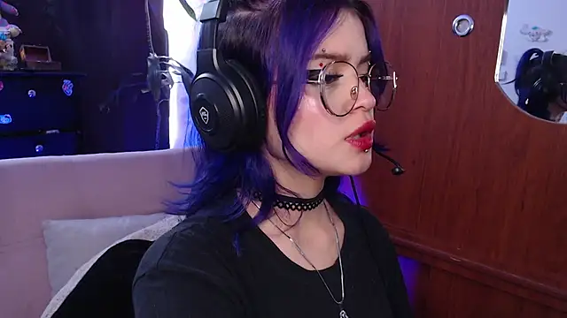 Snapshot of Raventh_ chatting on October 9, 2:26 pm Raventh online show from October 9, 2:26 pm