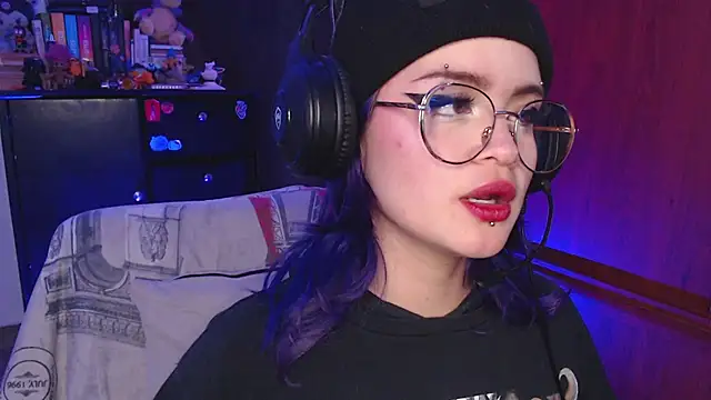 Snapshot of Raventh_ chatting on October 14, 2:51 pm Raventh online show from October 14, 2:51 pm