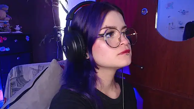 Snapshot of Raventh_ chatting on October 15, 2:28 pm Raventh online show from October 15, 2:28 pm