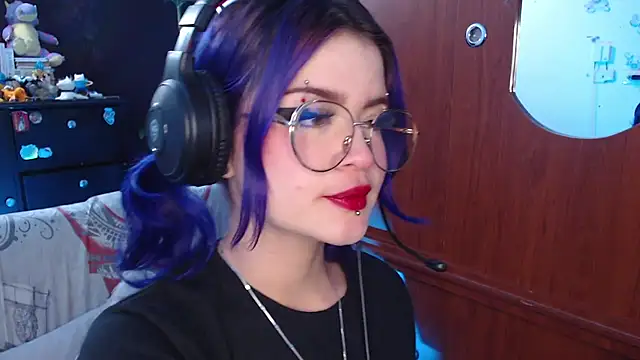 Snapshot of Raventh_ chatting on October 18, 11:44 am Raventh online show from October 18, 11:44 am