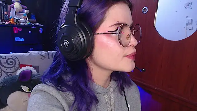 Snapshot of Raventh_ chatting on October 26, 11:05 am Raventh online show from October 26, 11:05 am