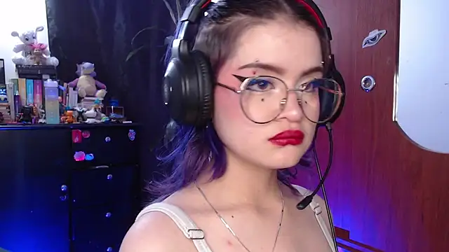 Snapshot of Raventh_ chatting on November 1, 2:52 pm Raventh online show from November 1, 2:52 pm