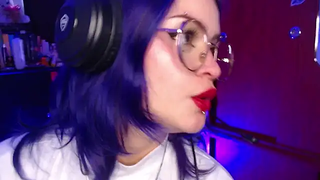 Snapshot of Raventh_ chatting on November 17, 2:45 pm Raventh online show from November 17, 2:45 pm